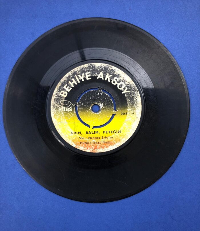Behiye Aksoy - Arım Balım Peteğim / Gökyüzünde Yalnız Gezen Yıldızlar - Görsel 2