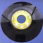 Donna Lynton – Woman With A Smile Plak