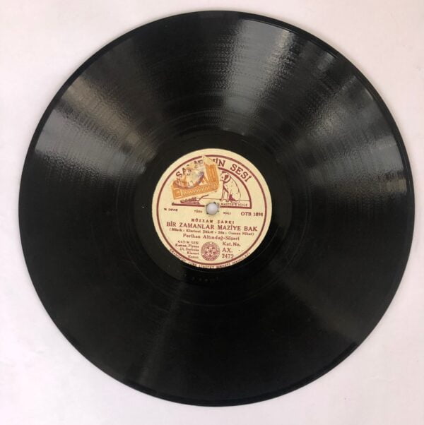 Perihan Altındağ Sözeri – Gözü Ceylan Gözüdür / Bir Zamanlar Maziye Bak - Görsel 2