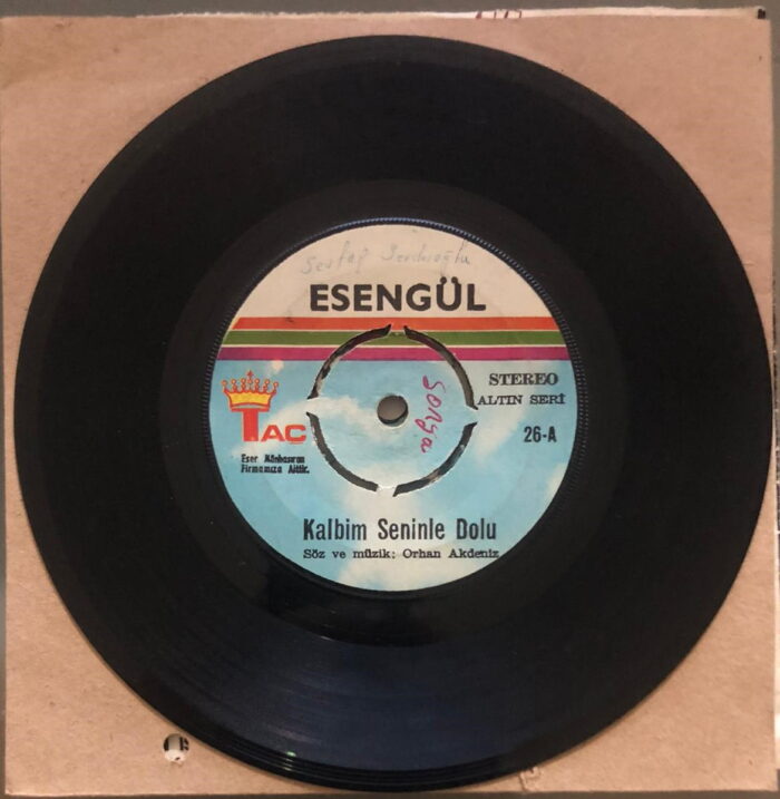 Esengül – Kalbim Seninle Dolu / Ayrılık Kolay Mı Seven İnsana 45lik plak - Görsel 2