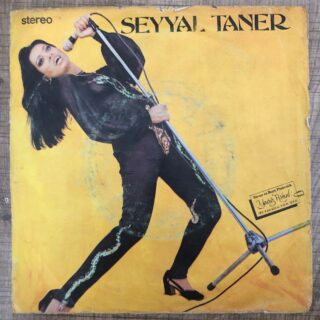 Yeni Basım Plaklar Yeni Basım Plaklar Devamı   Dönem Baskı 33lük Plaklar Dönem Basım Plaklar Devamı   45'lik Plaklar  45 lik Plaklar Devamı   Yabancı Plaklar Yabancı Plaklar Devamı   Kasetler Kasetler Devamı   CD Dvd Md LazerDisk     Cd Dvd Md LazerDisk Devamı   Sahip olduğunuz plakları ister evinizden, isterseniz kargo ile göndermeli, değerinde nakit ödeme ile satın alıyoruz. 0 542 636 04 01 Bize ulaşmanız yeterlidir. Plak Satın Al – Dönem Plak   PLAK SATMAK İSTİYORUM Plaklarınızı adresinizden nakit ödeme yaparak alıyoruz. Sahip olduğunuz, miras kalan plaklarınız mı var ? Tartarak kilo ile alırım diyen sokak eskicileri size düşük fiyat mı verdi ? Bize plaklarınızın resmini atarak daha iyi fiyata satabilirsiniz. PLAK ALAN YERLER Sosyal medya sitelerinde ve piyasada plak alan şahıslar ile karşılaşmış ve değerine göre değil kilo ile alım yaptıklarını görmüşsünüzdür. Verdikleri fiyat sizi memnun etmedi ise birde bizim fiyatımızı duymak ister misiniz ? Yabancı, Türkçe ve yerli 45’lik, Yabancı, Türkçe ve yerli 33’lük, Long Play (LP) Yabancı, Türkçe ve yerli taş plak, Plak Satın Al, eski plak, nadir plak alan yerler…. Bu aralamaları Google da yapmaktan sıkılmadınız mı ? DonemPlak.com olarak plaklarınıza hak ettikleri değeri vererek değerlendirmenize yardımcı olmak ve almak istiyoruz.. PLAKLARIMI NASIL SATABİLİRİM ? Yapmanız gereken plaklarınızın ve varsa kaplarının önlü arkalı net resimlerini çekerek 7/24 05426360401 nolu telefona whatsapp tan göndermeniz yeterlidir. En kısa sürede size dönüş yapacağız.. Dönem Plak, 33lük Plak, 45lik Plak, Kaset, Nadir Dönem Basım Plaklar, 2. el plak, 2. el plak fiyatları, Plak Çalar Fiyatları, Plak Makinesi, Plak Fiyatları, plak çalar (pikap), Ucuz Plak, aramalarınız ile sitemize ulaştınız. Tam Yerindesiniz.. Dönem Baskı Plak Satın alabilirsiniz. Plak Satın Al - Dönem Plak Plak Doldurma Baskı Nasıl Yaptırabilirim ? 4  KOLAY ADIMDA SİZE ÖZEL PLAĞINIZI OLUŞTURUN:      1. Plağınızda hangi müziğin olmasını istediğinize karar verin ve bize gönderin.       ( 33lük Plaklar için 18+18 dk Toplam 36 dk makul süredir. )          Tüm yaygın müzik dosyalarını (wav, mp3, flac, wma, aif, m4a…) ve youtube, spotify linkleri kabul ediyoruz,           Parçalarınızın plakta belirli bir sırada olmasını istiyorsanız, dosyalarınızı yeniden adlandırın veya bize bir liste yapınız. (A1, A2… B1, B2…).      2. Kapak ön/arka ve plak orta etiketleri ( 9cm cap ),  A ve B Tarafı için fotoğraflarınızı gönderin (toplam 4 fotoğraf, 33*33 cm boyutlarında yüksek kalite)         resimlerinizi yeniden adlandırın . (Ön kapak, Arka Kapak, A Etiket, B Etiket).Kapaklar karton ve selefon kaplıdır.       3. İsterseniz renkli plak veya Picture Disk  yaptırabilirsiniz. Yukarıdaki fiyat siyah renk standart plak icin gecerlidir.      4. Sitemizden üzerinden ödemeyi yapın.          Daha sonra içinizin rahat etmesi için ortalama 15 gün icinde  yazdırır, basar, gönderir ve size bir kargo takip bağlantısı veririz.           Bizimle çalışırken hayallerinizi zorlayabilirsiniz. Siz hayalinizi söyleyin sizin için gerçekleştirelim.    💿NEDEN BİZİ SEÇMELİSİNİZ?      1. Endüstri Standardı Perakende Kalitesi      2. Minimum Miktar Gerekmez.      3. Gizliliğe önem veririz. Siparişinizin içeriği ve isminiz 3. şahıslara bilgi veya referans olarak sunulmaz.  Plaklar yurtdısında  yaptırılmakta, fiyatlara gümrük ve kargo bedelleri dahil,  Ortalama teslim süresi 30-45 gün arasındadır. İsterseniz (100 Euro ) Ücreti karşılığında ( 5-15 gün teslimli) Hızlı Kargo Kullanabilirsiniz. 