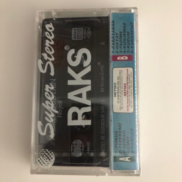 Hasret Gültekin Hayat Kaset Ambalajında