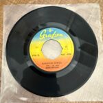 Zeki Müren – Bir Yangının Külünü Yeniden Yakıp Geçtin