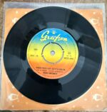 Zeki Müren – Sabır Taşı Sırılsıklam Seviyorum